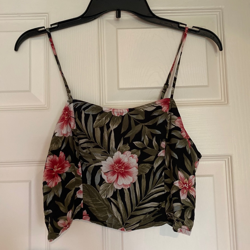 Flowery/Hawaiian crop top